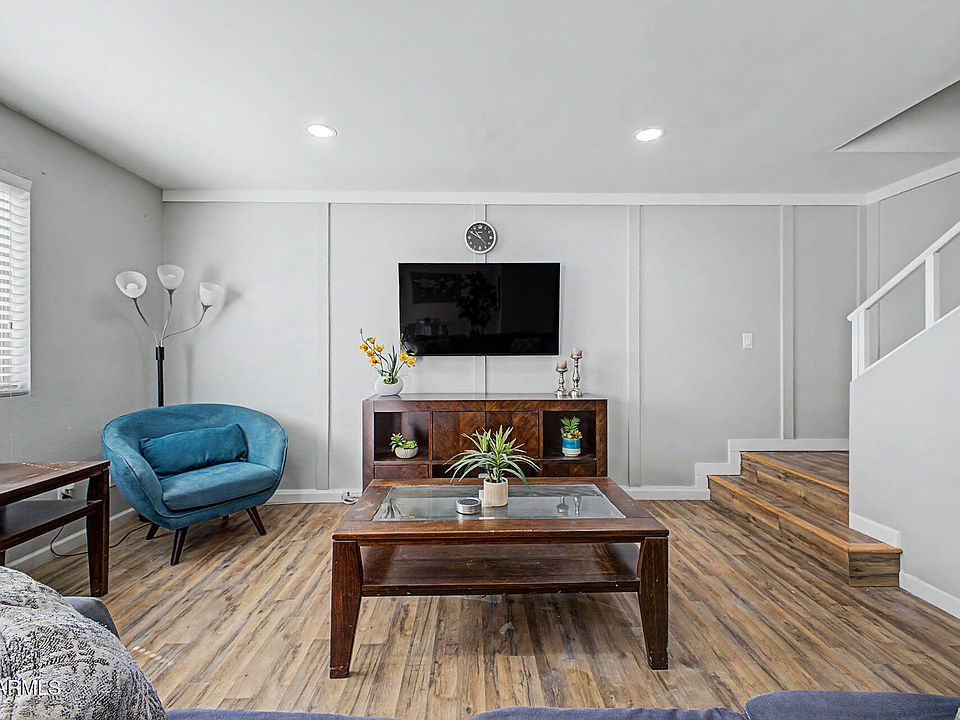 1st image of 8532 E PORTLAND Street