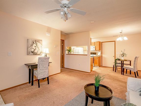 4th image of 4294 Wincove Dr