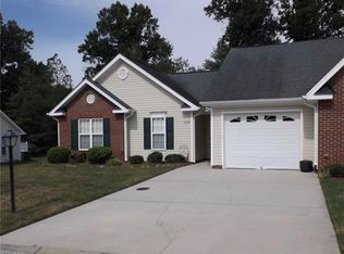 2116 Weststone Rd, Clemmons, NC 27012