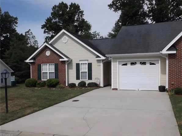 2116 Weststone Rd, Clemmons, NC 27012
