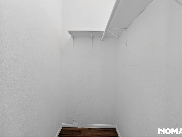 7705 Babcock Ave — Photo 7