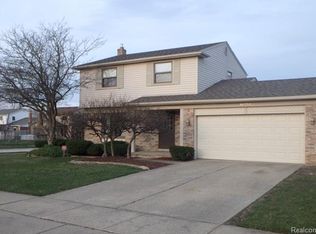 46384 Plum Grove Rd, Macomb, MI 48044