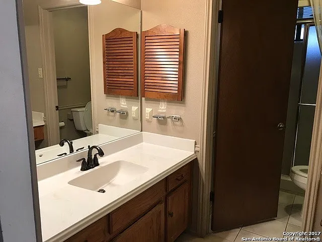 13851 Susancrest Dr — Photo 13