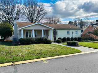 1138 Munsey Ave, Morgantown, WV 26505