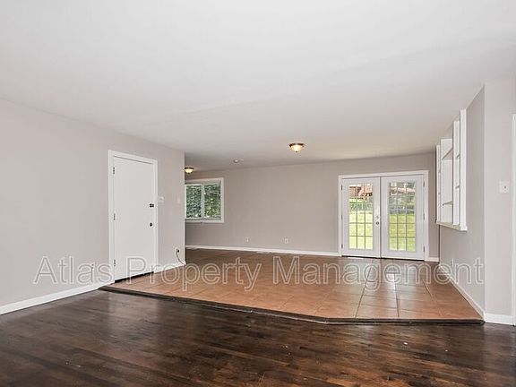 5th image of 1861 Schulte Hill Dr