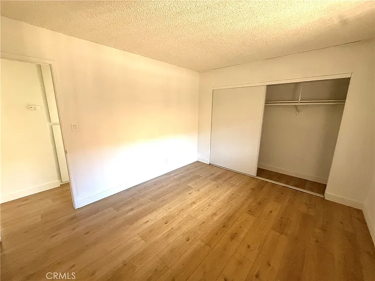 469 W Oliver St #3 — Photo 12