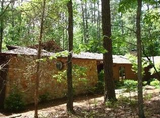 933 Lystra Ln, Chapel Hill, NC 27517