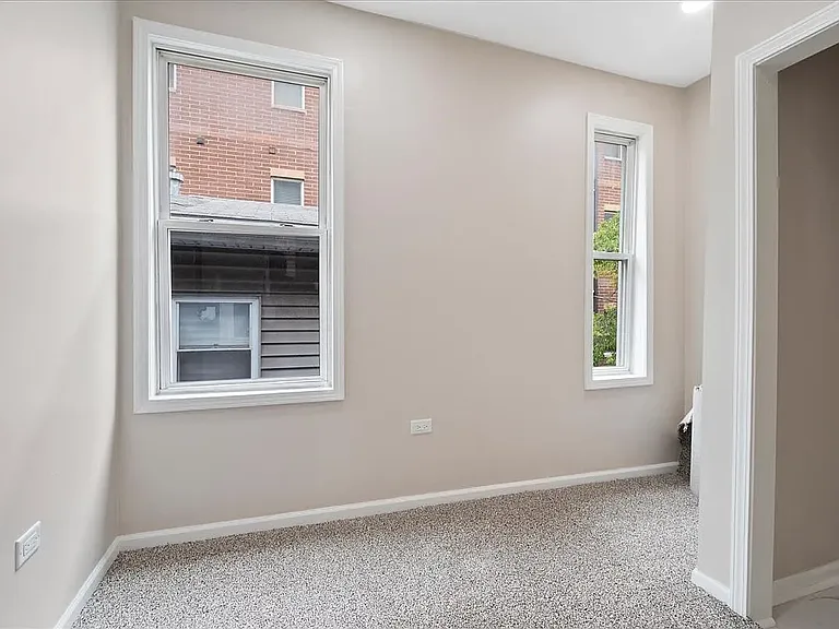 1831 N California Ave #2 — Photo 8