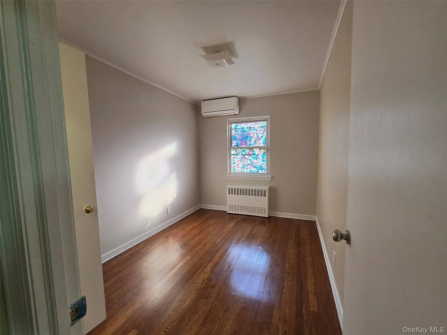 3 bed, 1.5 bath, 900 sqft, $2,800 — Photo 2