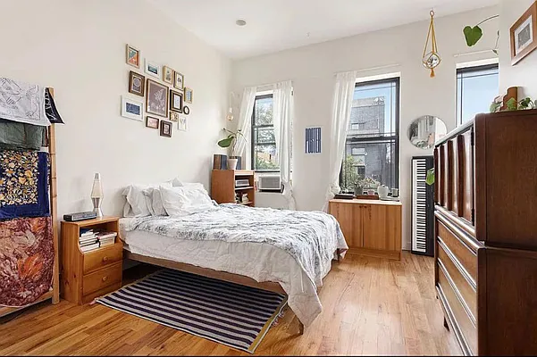 Rented by Friedman Mayer, LREB | media 1