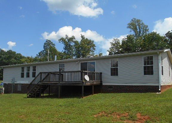 3rd image of 3381 Stoney Mountain Rd