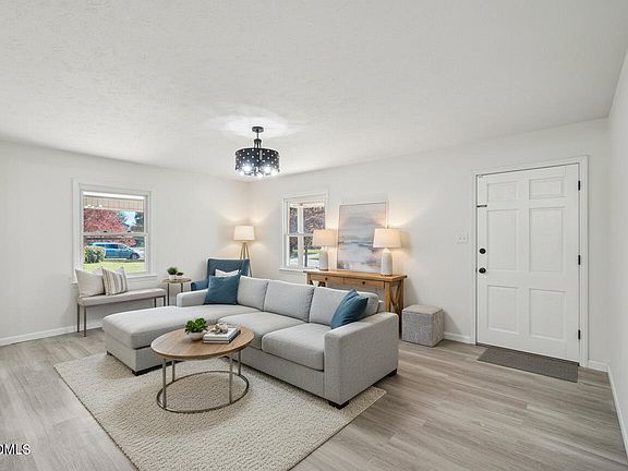 5th image of 7522 Bridgeman Dr