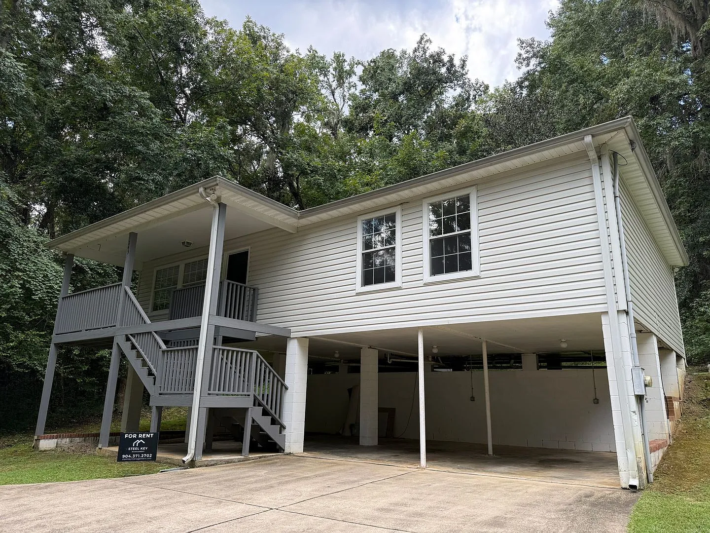 Great Home Off Meridian Road — Photo 2