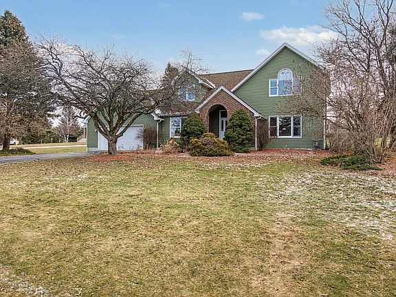 3rd image of 7 Bay View Drive