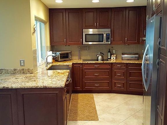 3rd image of 13904 Middle Park Dr