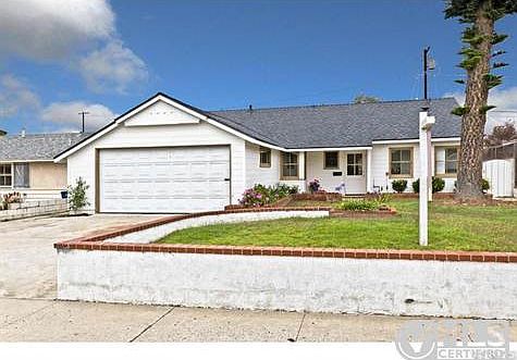 3rd image of 3983 Flower St