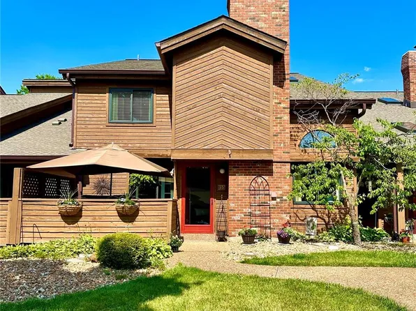 855 Hemingway Ln, Weldon Spring, MO 63304