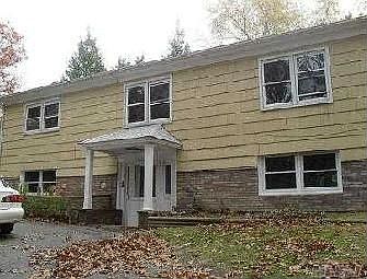 1st image of 14 Rolling Woods Ln