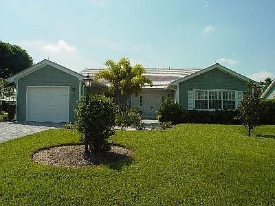1st image of 3 Holly Dr