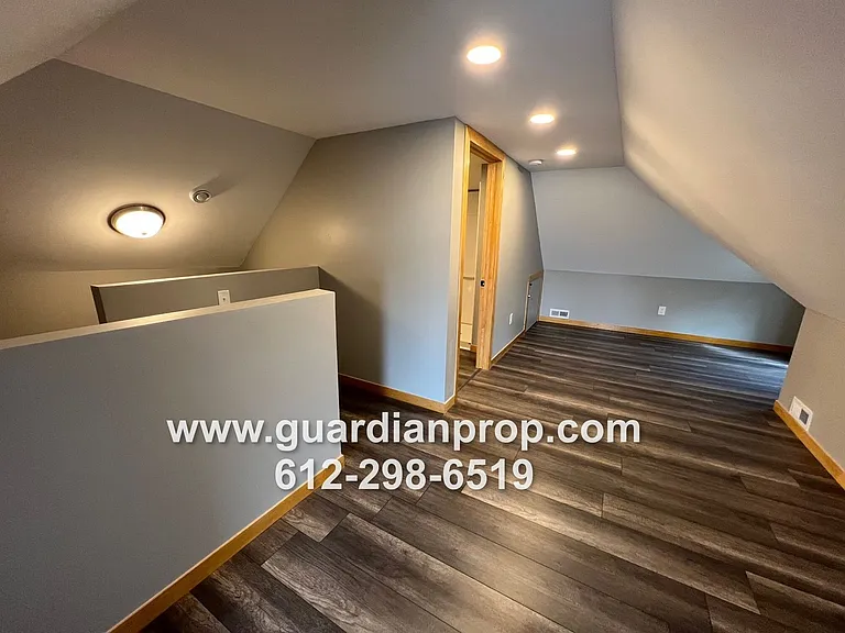 1783 Dayton Avenue — Photo 29