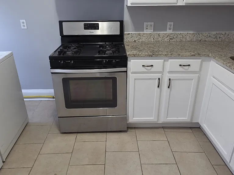 716 Dolphin St #3 — Photo 3