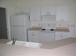 3rd image of 3206 NE 14th Ave
