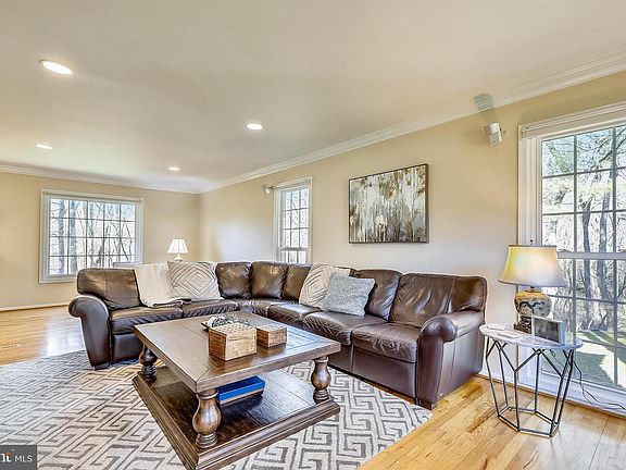 4th image of 9332 Orchard Brook Dr