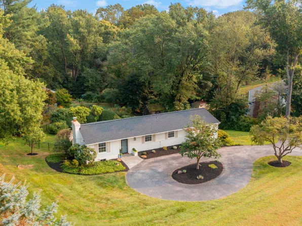 2413 Stanwick Rd, Phoenix, MD 21131