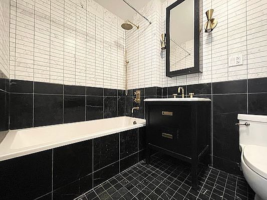 3rd image of 564 Saint Johns Pl #Four8