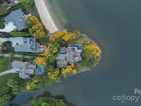 2nd image of 20721 Pointe Regatta Dr