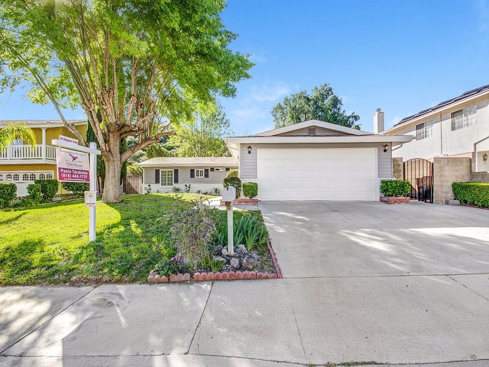 For Sale: 26216 Ridge Vale Dr, Newhall, CA 91321