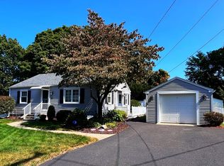 37 Denwall Dr, Springfield, MA 01119