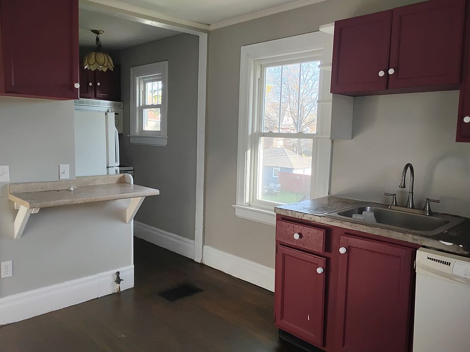 1st image of 929 Culver Rd #927