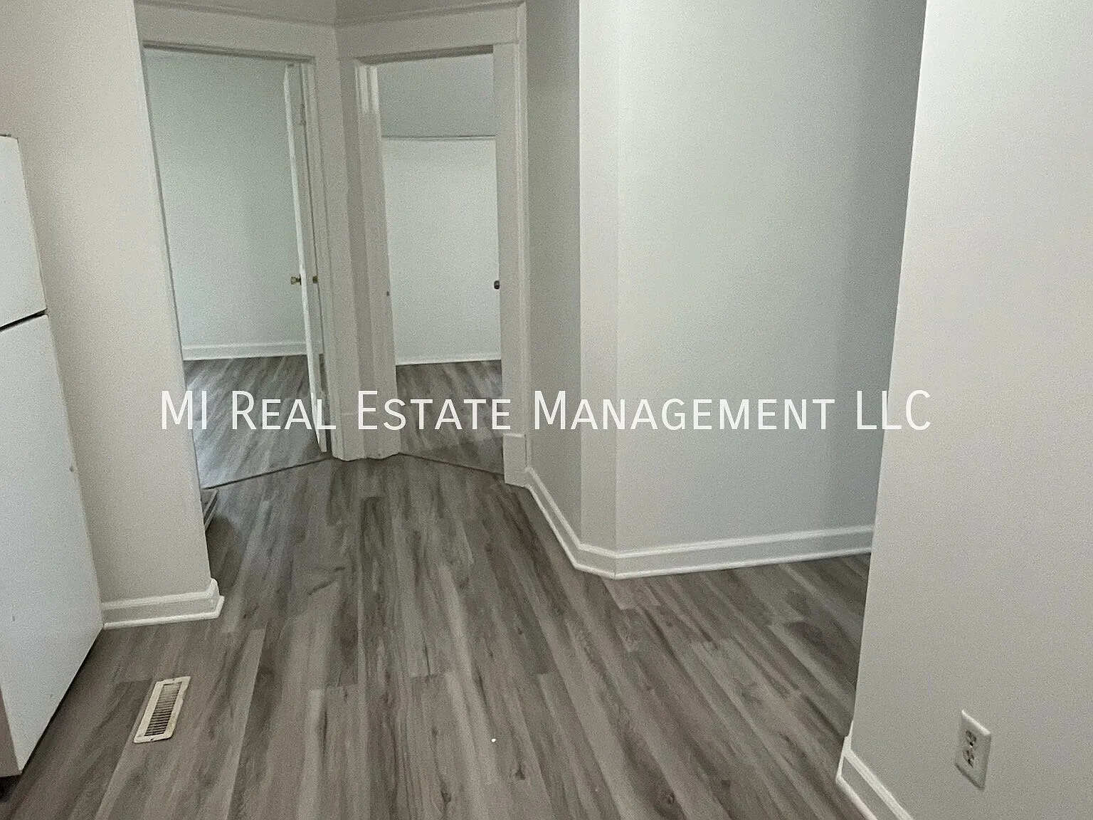 2 bed, 1.0 bath, 1100 sqft, $1,350 — Photo 3