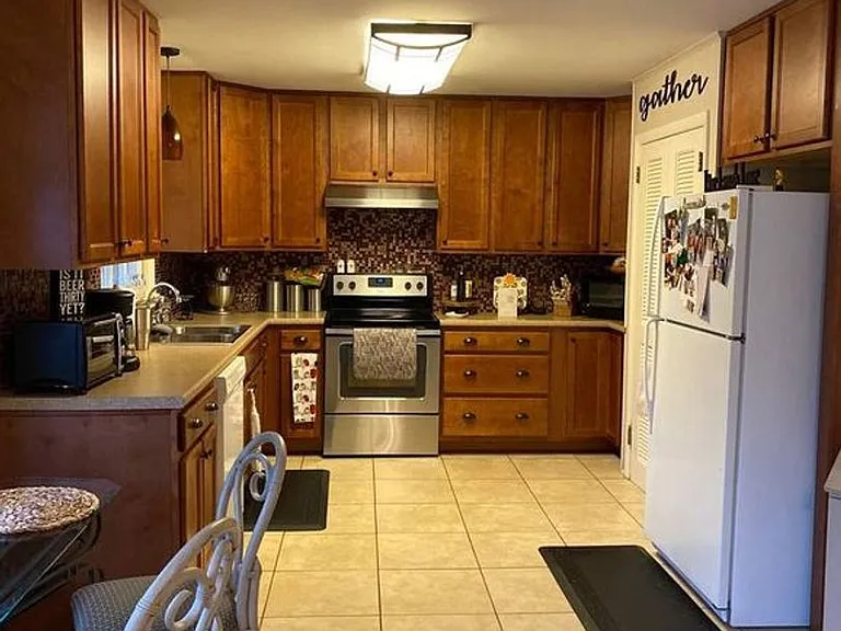 3155 Lakeshore Dr — Photo 14