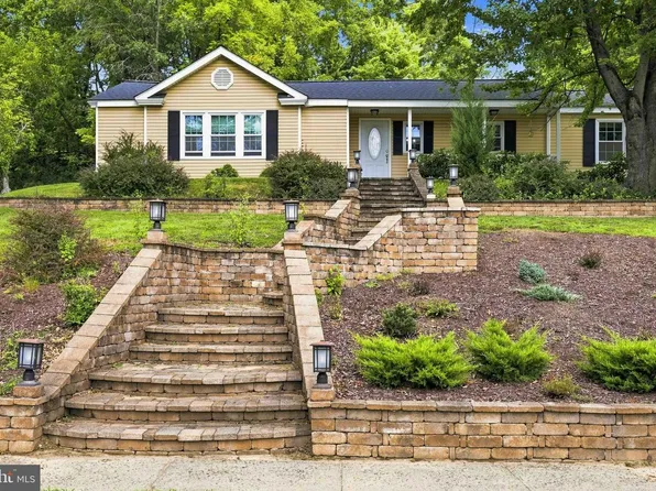 2941 Pheasant Run Rd, Audubon, PA 19403