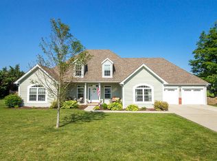 208 Hickory Cir, Hustonville, KY 40437