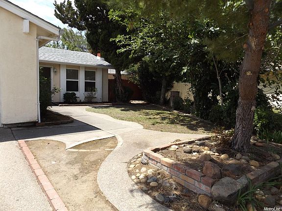 3rd image of 2970 Melinda Way