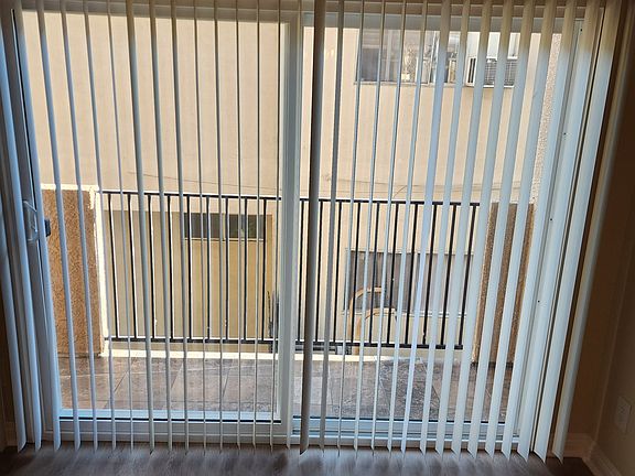 Apt#107 Balcony Patio