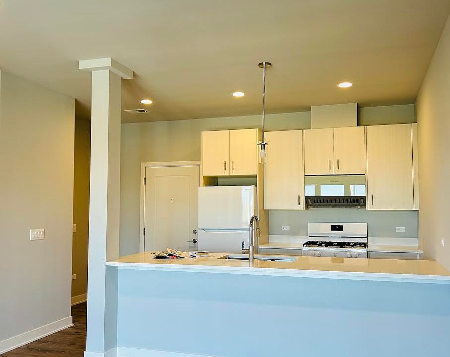 1st image of 3176 S Archer Ave #402