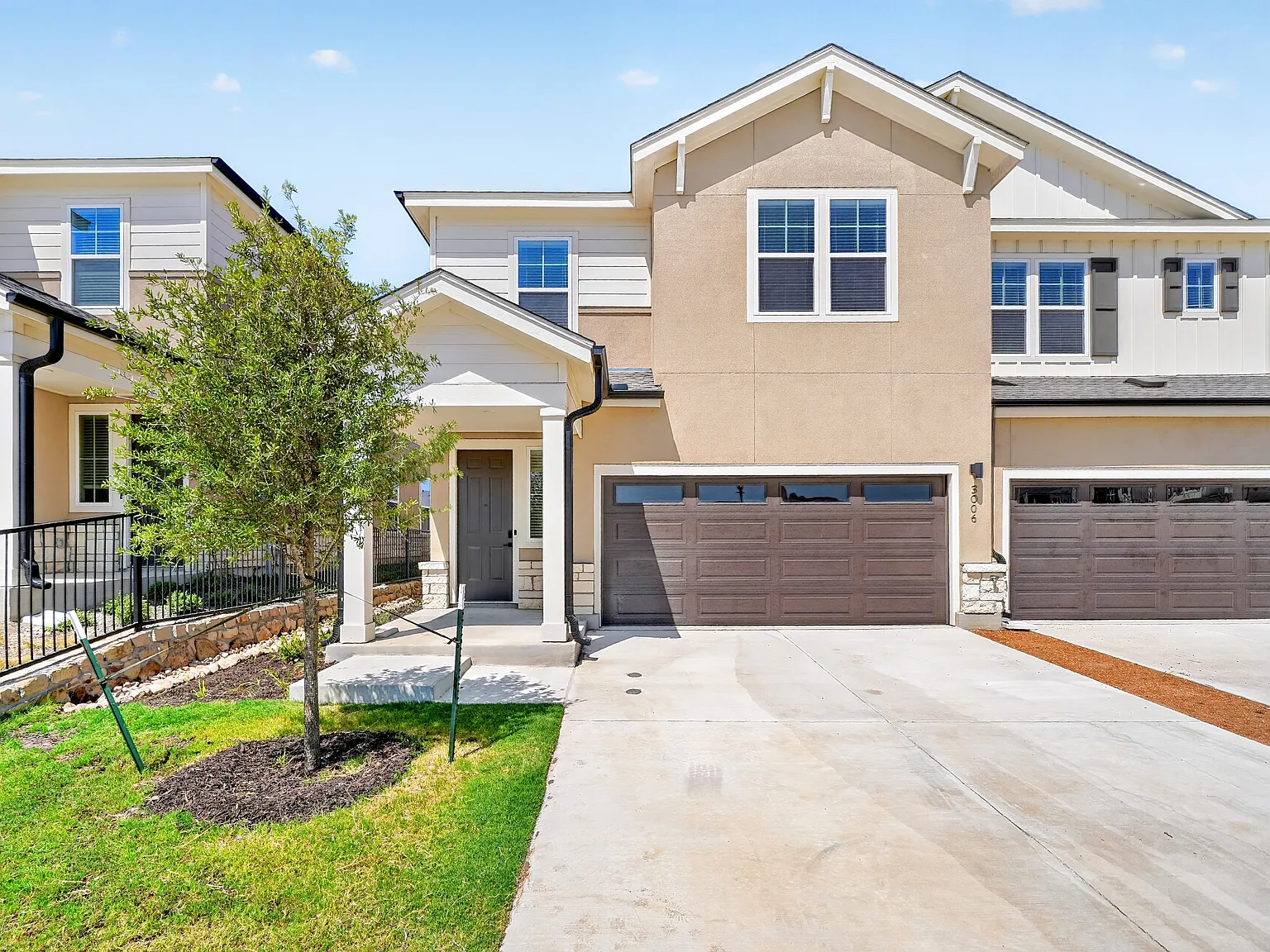 4 bed, 2.5 bath, 2077 sqft, $3,090 — Photo 1
