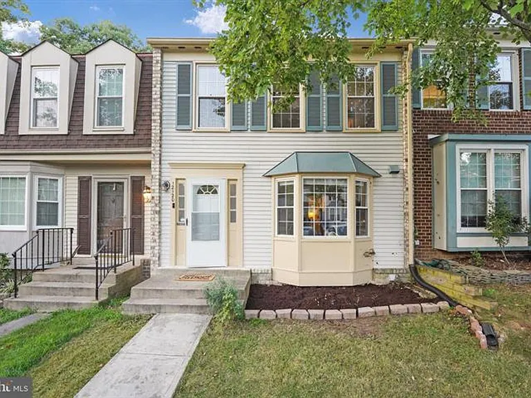 12120 Stoneford Dr — Photo 1