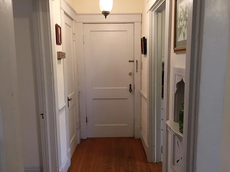 601 Hinsdale St #4 — Photo 3