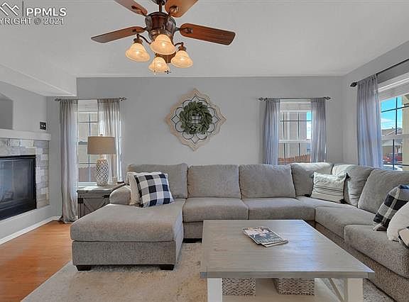5th image of 1695 Woodpark Dr