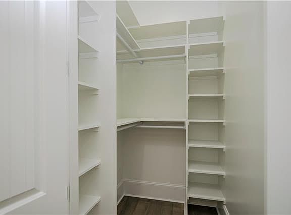 5th image of 2342 Odin St