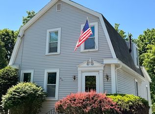 65 Oak St, Lexington, MA 02421