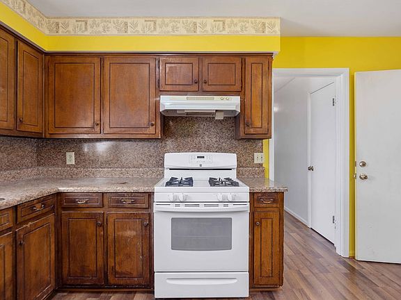 5th image of 3041 Waddell Dr