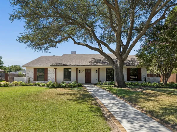 317 Pebble Knl, Highland Village, TX 75077