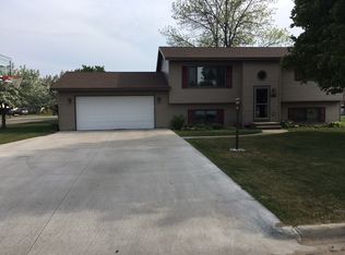 2001 25th Ave, Menominee, MI 49858