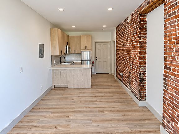 3rd image of 114 Main St #11638595